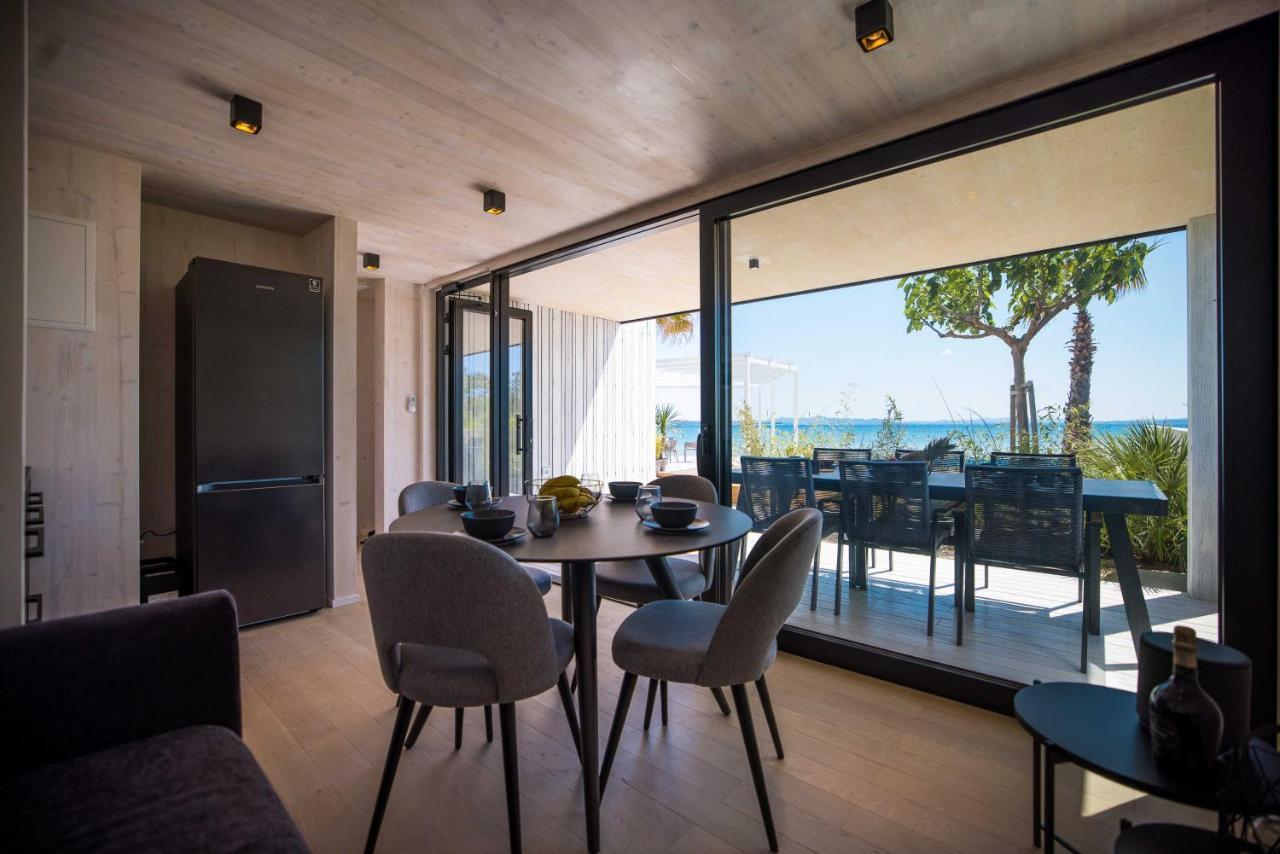 Arcadia Eco-Luxe Mobile Homes With Infinity Pool By Oiko Collection Privlaka  Buitenkant foto